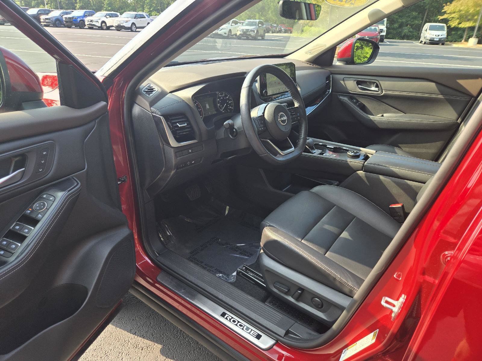 Used 2023 Nissan Rogue SL w/ SL Premium Package AWD/4WD image 12