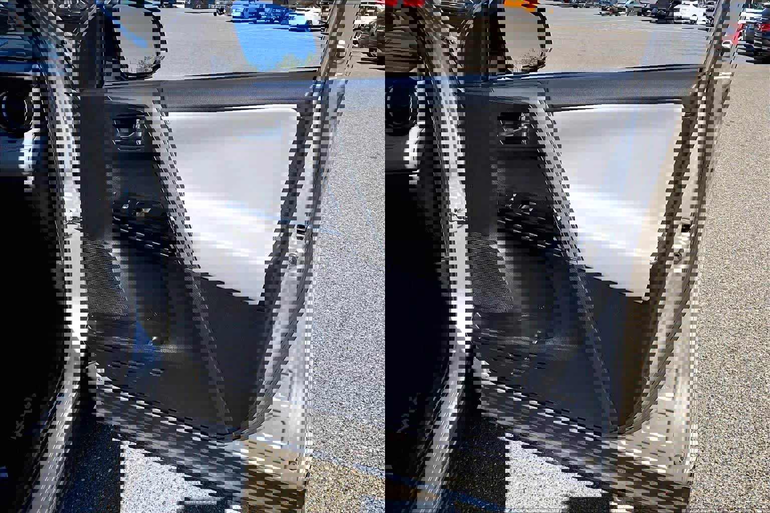 Used 2018 Toyota RAV4 Limited w/ Advanced Technology Package image 22