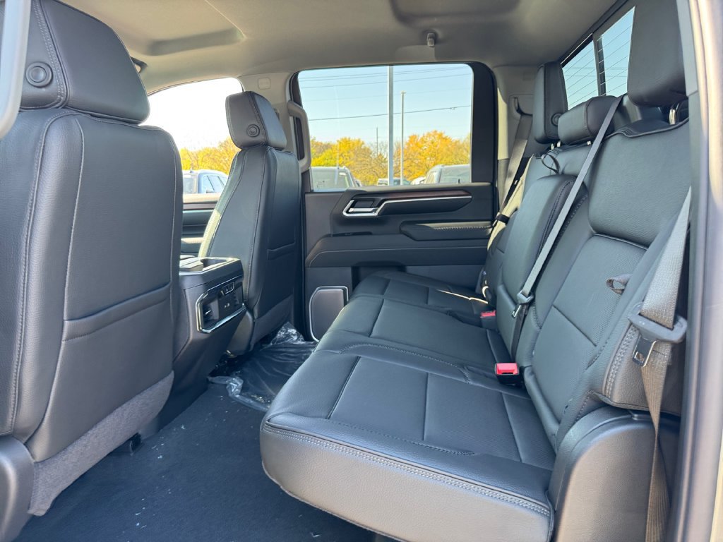 New 2026 GMC Sierra 3500 Denali AWD/4WD image 19