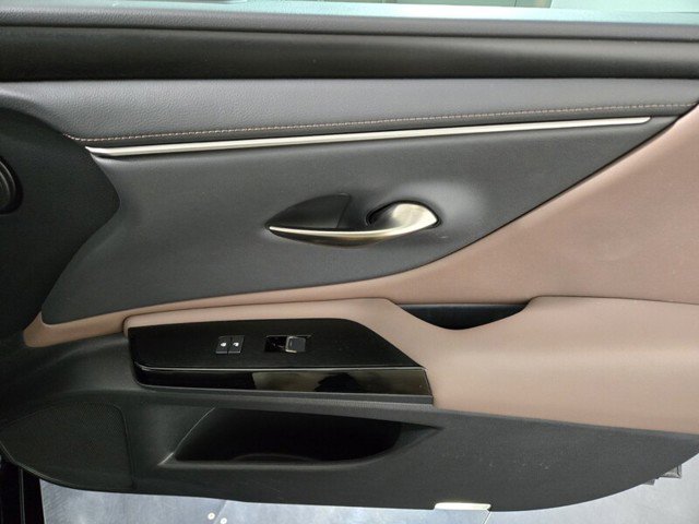 Certified 2023 Lexus ES 300h w/ Premium Package image 25