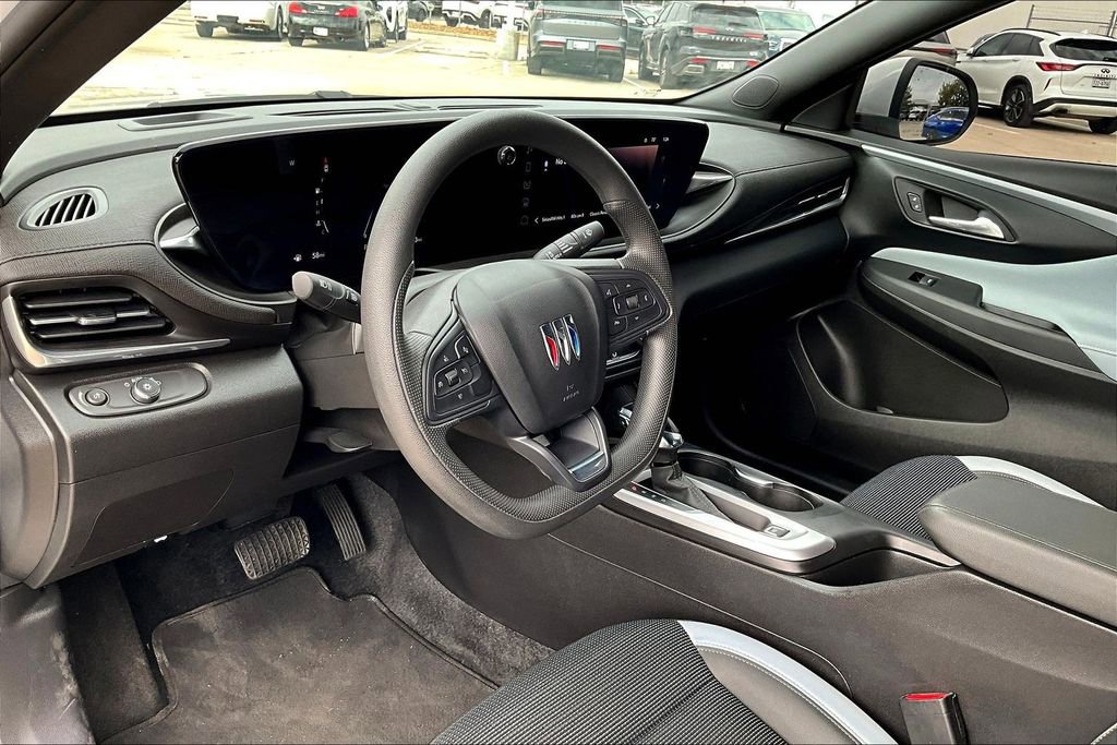 Used 2024 Buick Envista Preferred w/ Convenience II Package image 16