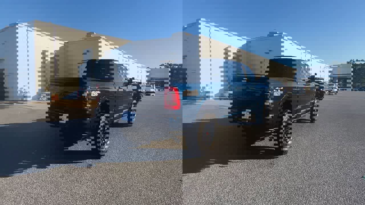 Used 2022 RAM 2500 Limited w/ Towing Technology Group image 8