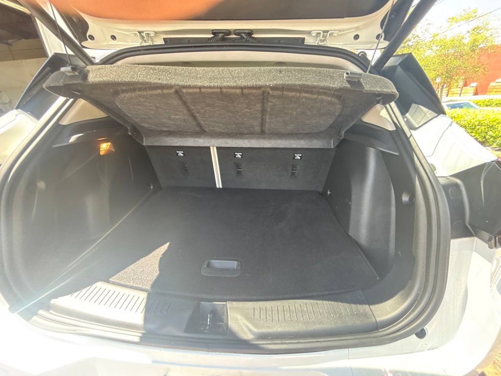 Used 2021 Buick Encore GX Select w/ Sport Touring Package FWD image 19