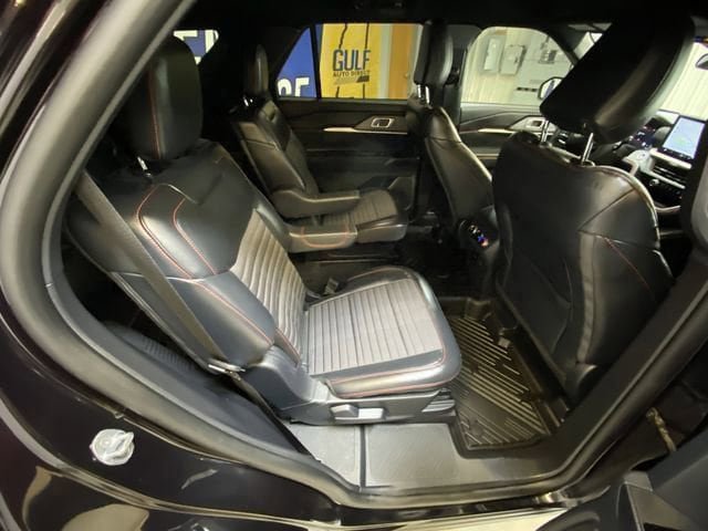 Used 2025 Ford Explorer ST-Line AWD/4WD image 29