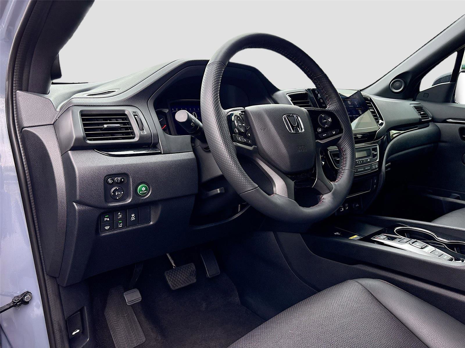 Certified 2025 Honda Passport Black Edition image 10