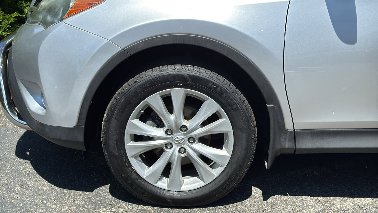 Used 2015 Toyota RAV4 Limited AWD/4WD image 4