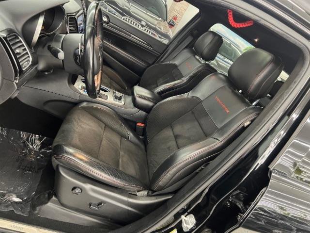 Used 2019 Jeep Grand Cherokee Trailhawk AWD/4WD image 11