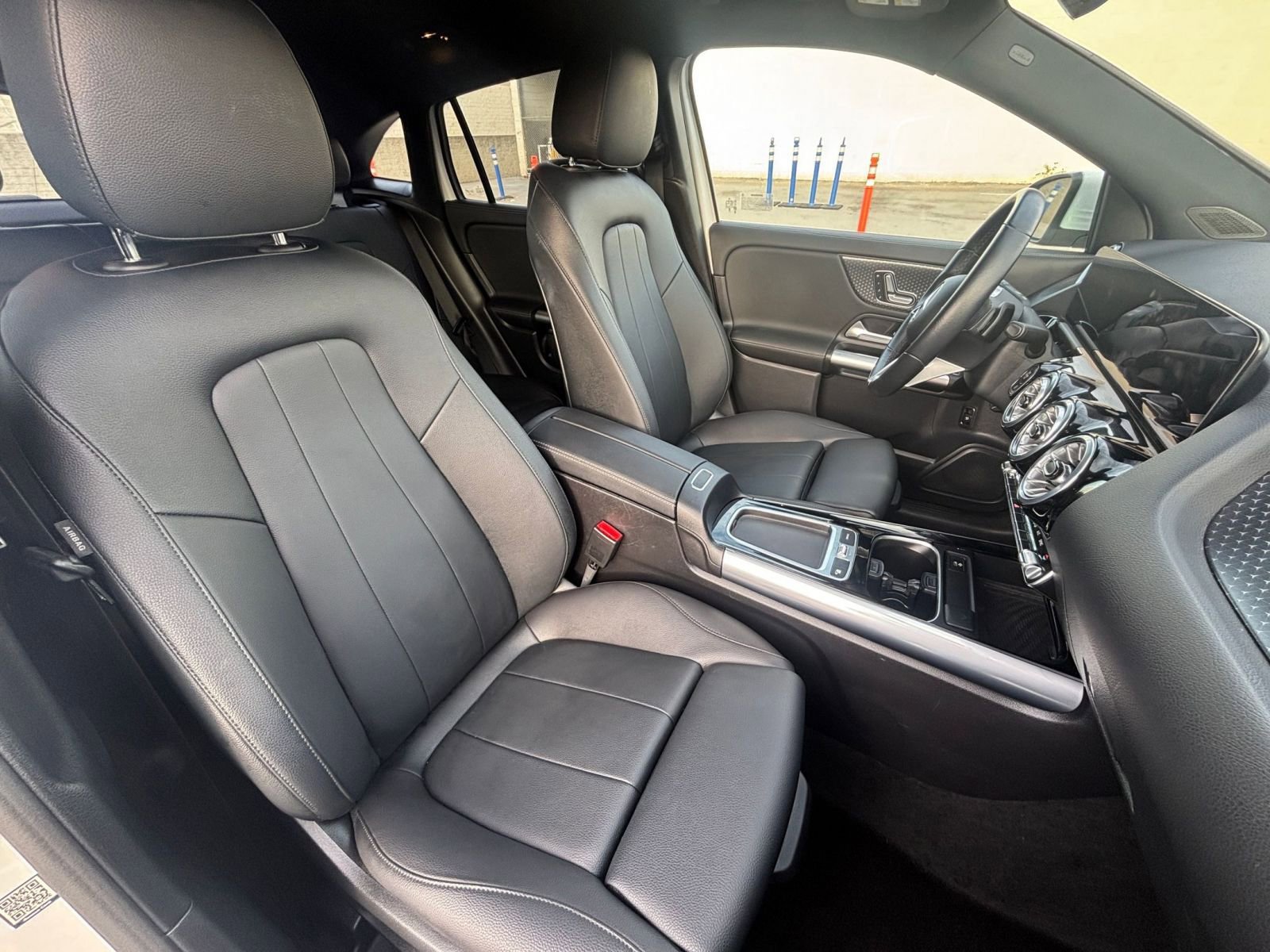 Used 2025 Mercedes-Benz GLA 250 4MATIC image 36