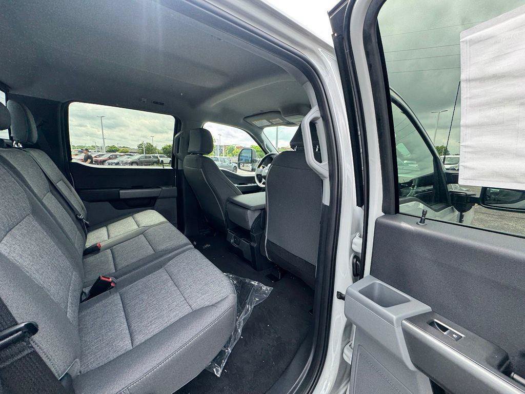 New 2026 Ford F250 XL w/ STX Appearance Package AWD/4WD image 16