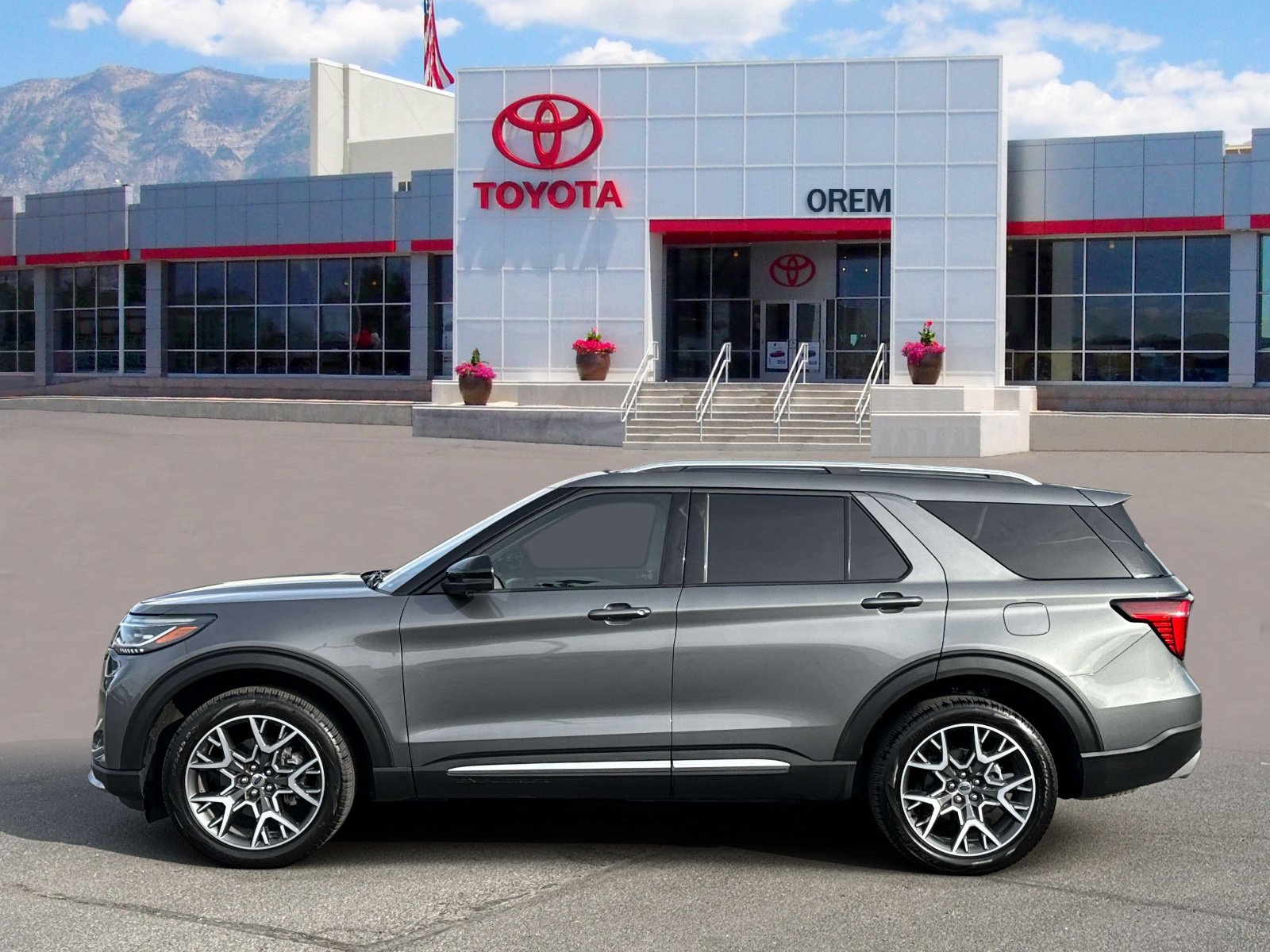 Used 2025 Ford Explorer Platinum w/ Ultimate Package AWD/4WD image 6