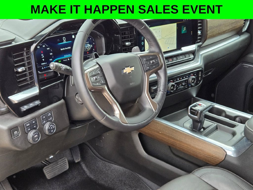 Used 2023 Chevrolet Silverado 1500 High Country w/ Technology Package AWD/4WD image 10