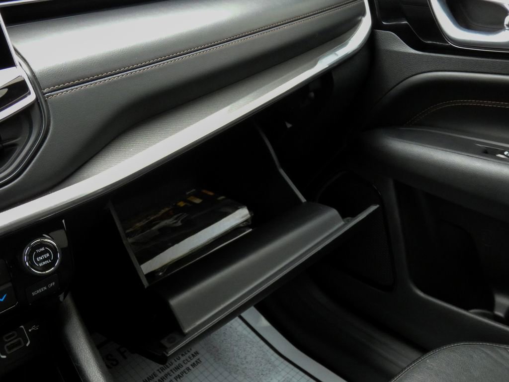 Used 2023 Jeep Compass Limited image 29