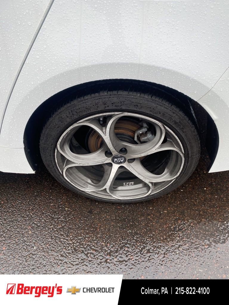 Used 2021 Toyota Corolla SE w/ Carpet Mat Package (TMS) image 30