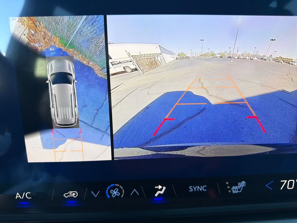 New 2026 Chevrolet Traverse LT w/ Driver Confidence Package image 20