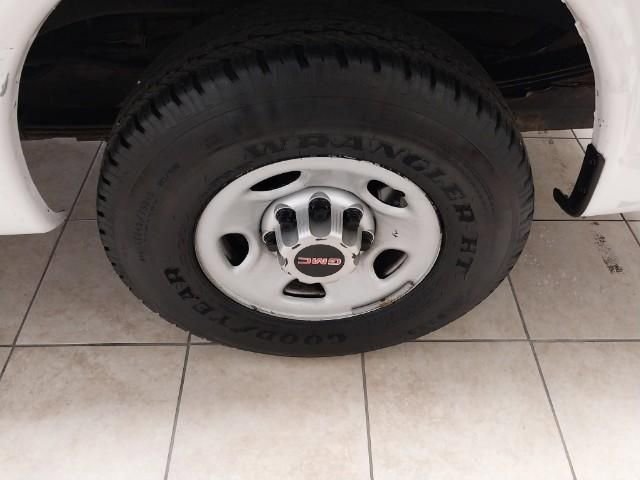 Used 2013 GMC Savana 2500 w/ Cold Climate Package image 12