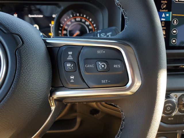 New 2026 Jeep Wrangler Unlimited Sahara AWD/4WD image 21