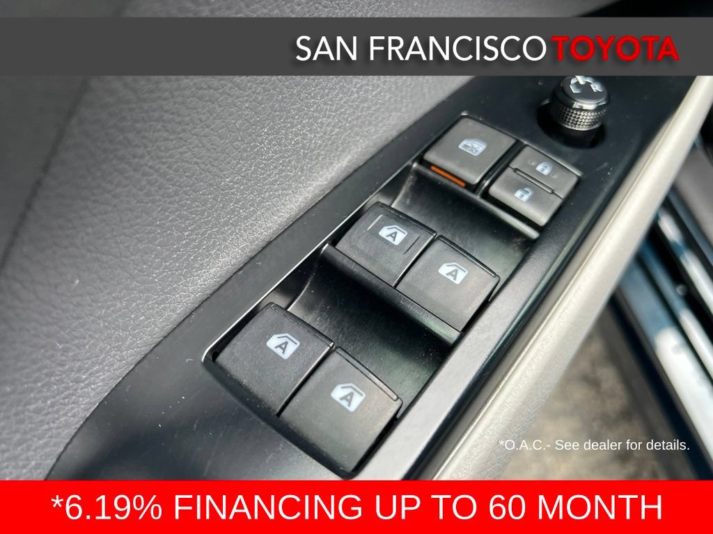 Certified 2018 Toyota Camry SE FWD image 36