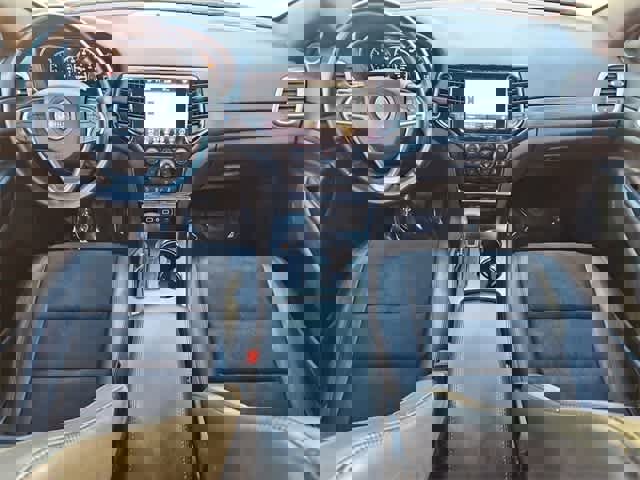 Used 2019 Jeep Grand Cherokee Altitude image 16