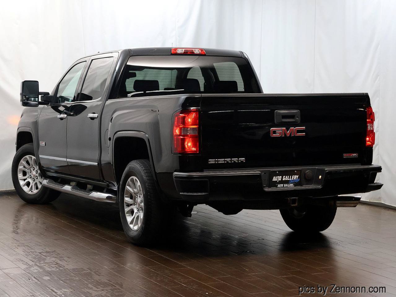 Used 2015 GMC Sierra 1500 SLT w/ All-Terrain Package AWD/4WD image 9