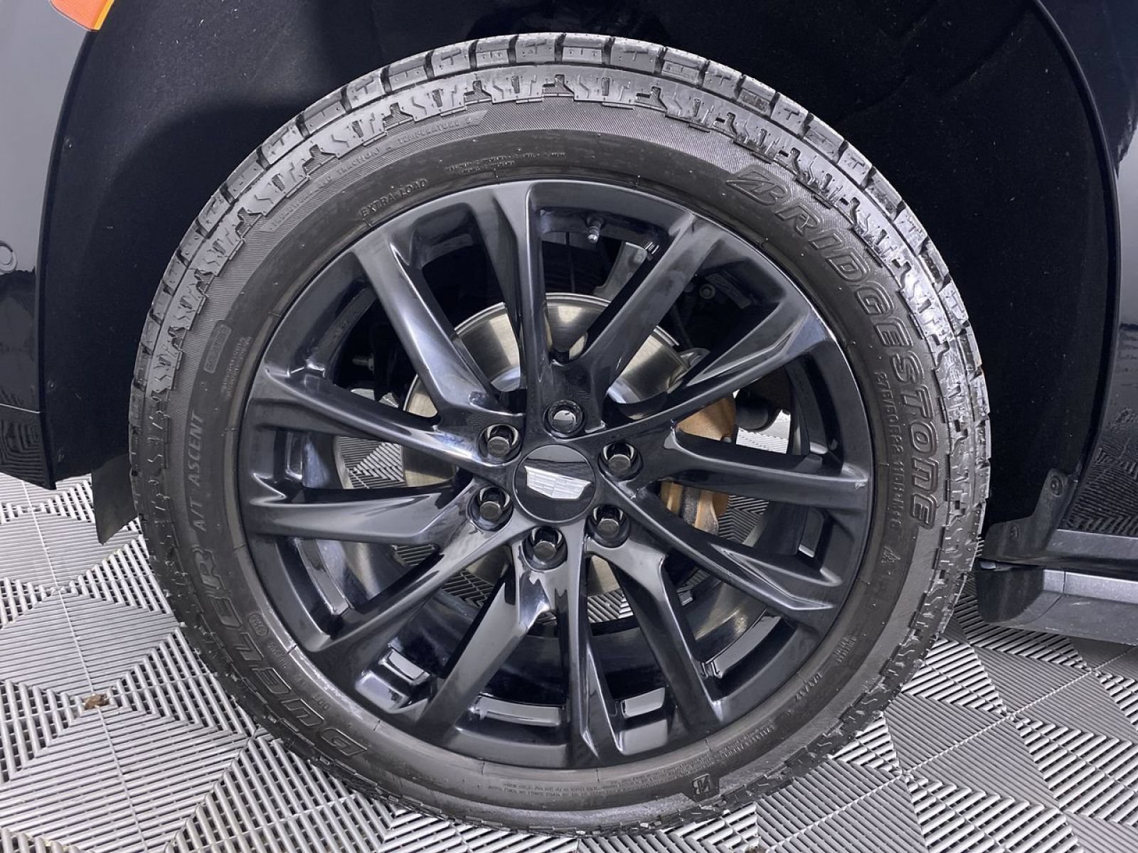 Certified 2024 Cadillac Escalade ESV Sport Platinum w/ LPO, ONYX Package AWD/4WD image 16