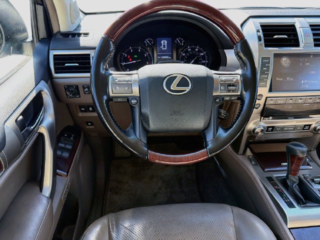 Used 2018 Lexus GX 460 Luxury AWD/4WD image 21