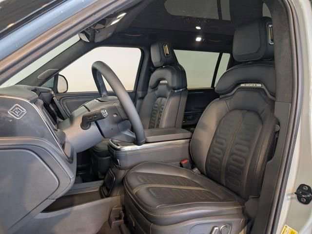 Used 2024 Rivian R1S Adventure image 15
