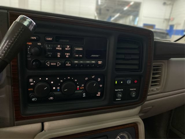 Used 2002 Cadillac Escalade EXT AWD/4WD image 31
