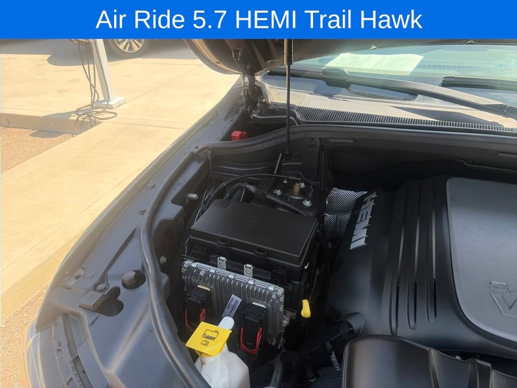 Used 2021 Jeep Grand Cherokee Trailhawk w/ Premium Lighting Group AWD/4WD image 55