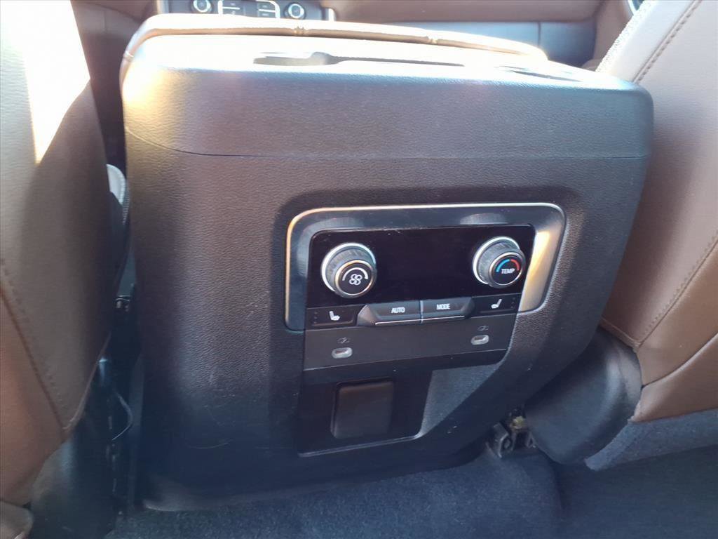 Used 2021 Chevrolet Suburban High Country w/ Premium Package image 59