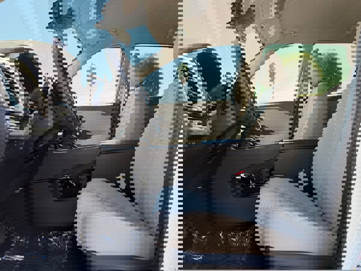 Used 2023 Nissan Rogue SV image 16