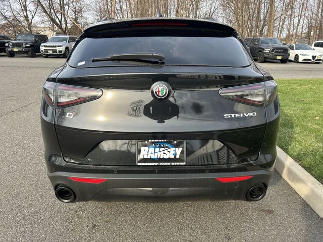 New 2026 Alfa Romeo Stelvio Sprint AWD/4WD image 7