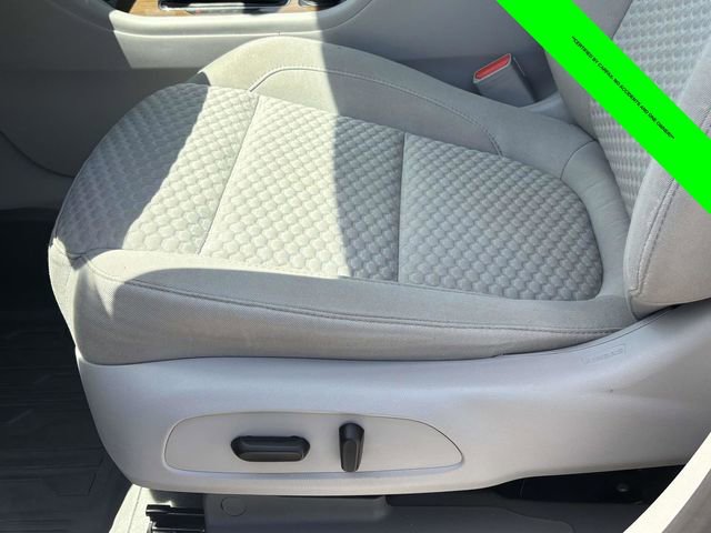 Used 2017 GMC Acadia SLE w/ LPO, Floor Liner Package FWD image 5