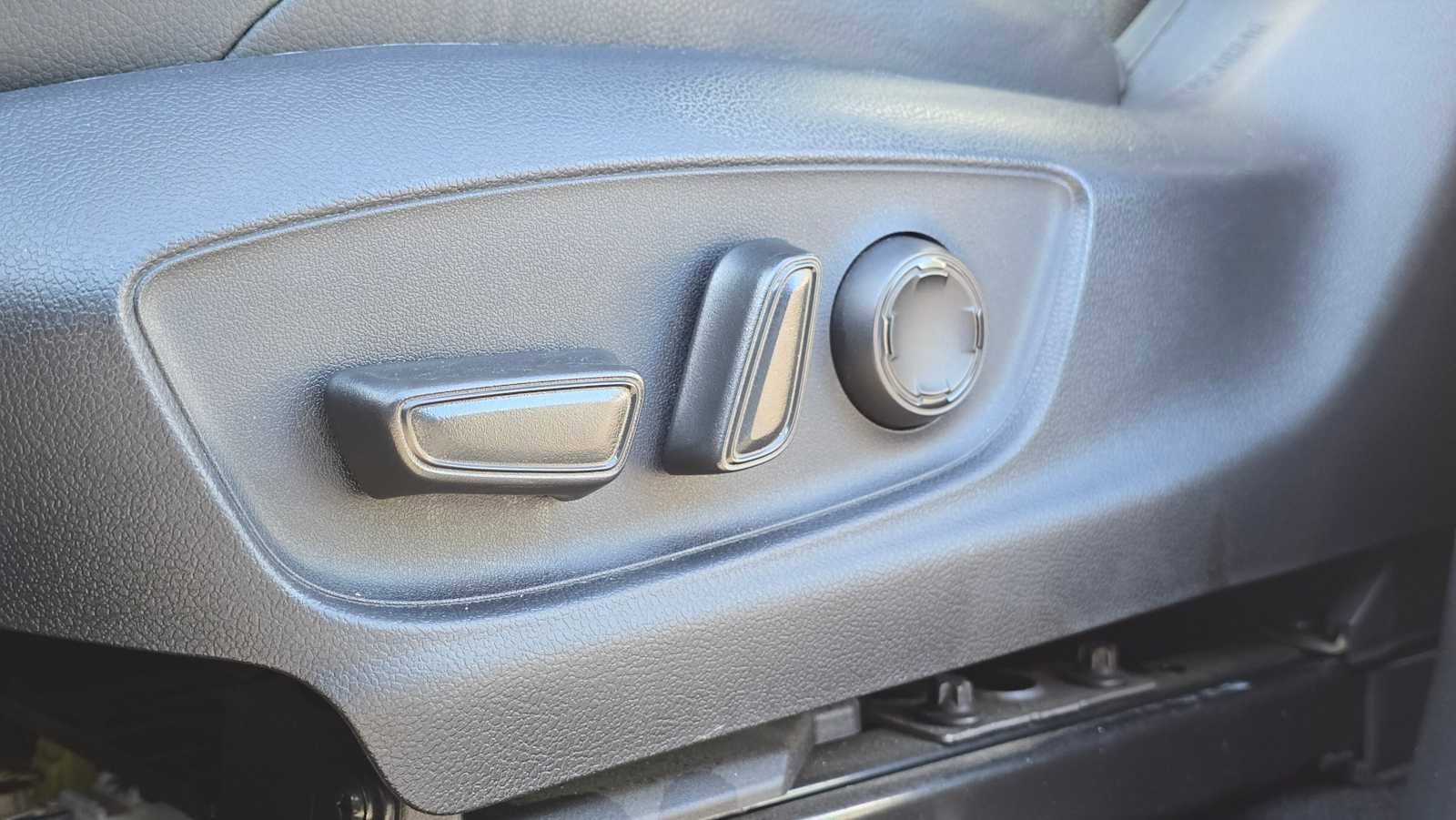 Used 2024 Toyota Tacoma 4x4 Double Cab image 26