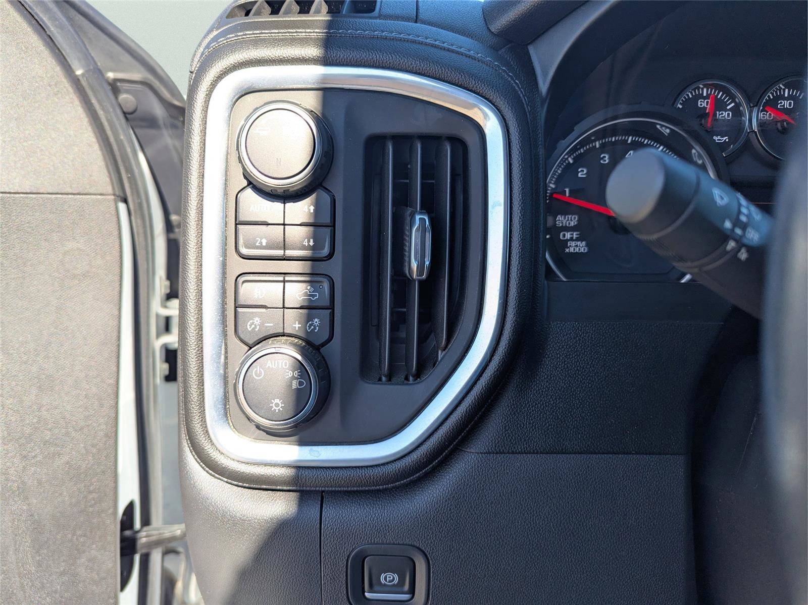 Used 2021 Chevrolet Silverado 1500 RST image 27