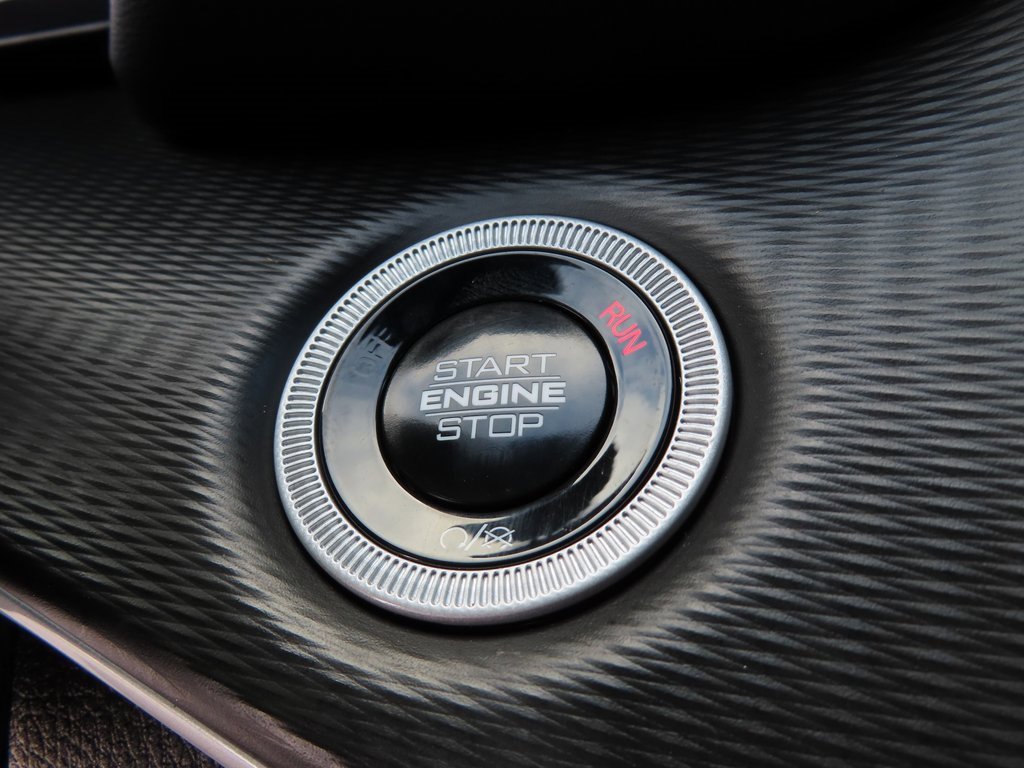 Certified 2024 Jeep Grand Cherokee Altitude image 9