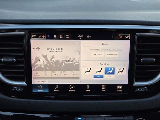 Used 2024 Chrysler Pacifica Touring-L FWD image 17