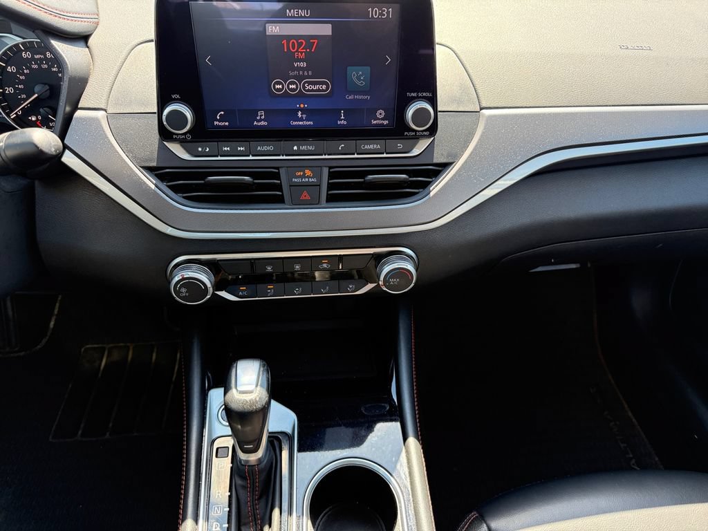 Used 2024 Nissan Altima 2.5 SR FWD image 11