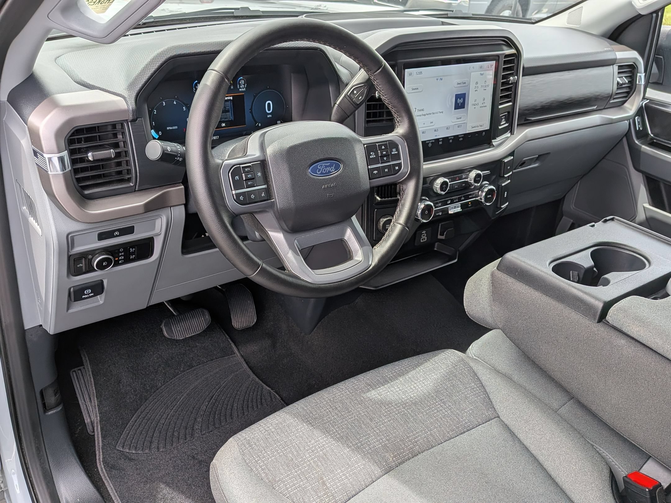 Used 2025 Ford F150 XLT w/ Equipment Group 301A Standard RWD image 16