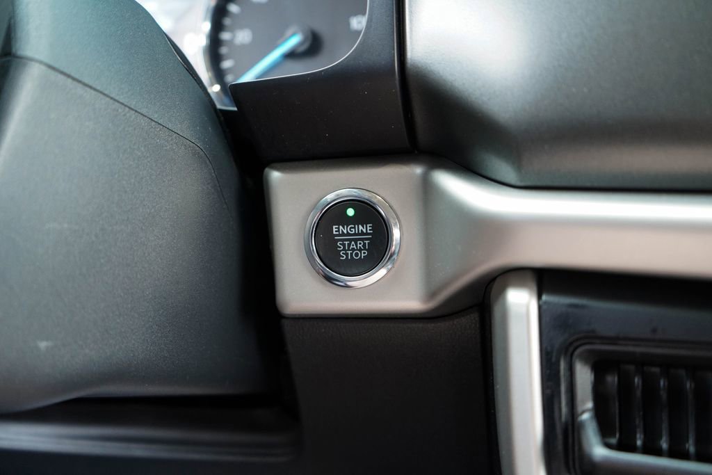 Used 2024 Ford Expedition Max XLT image 23