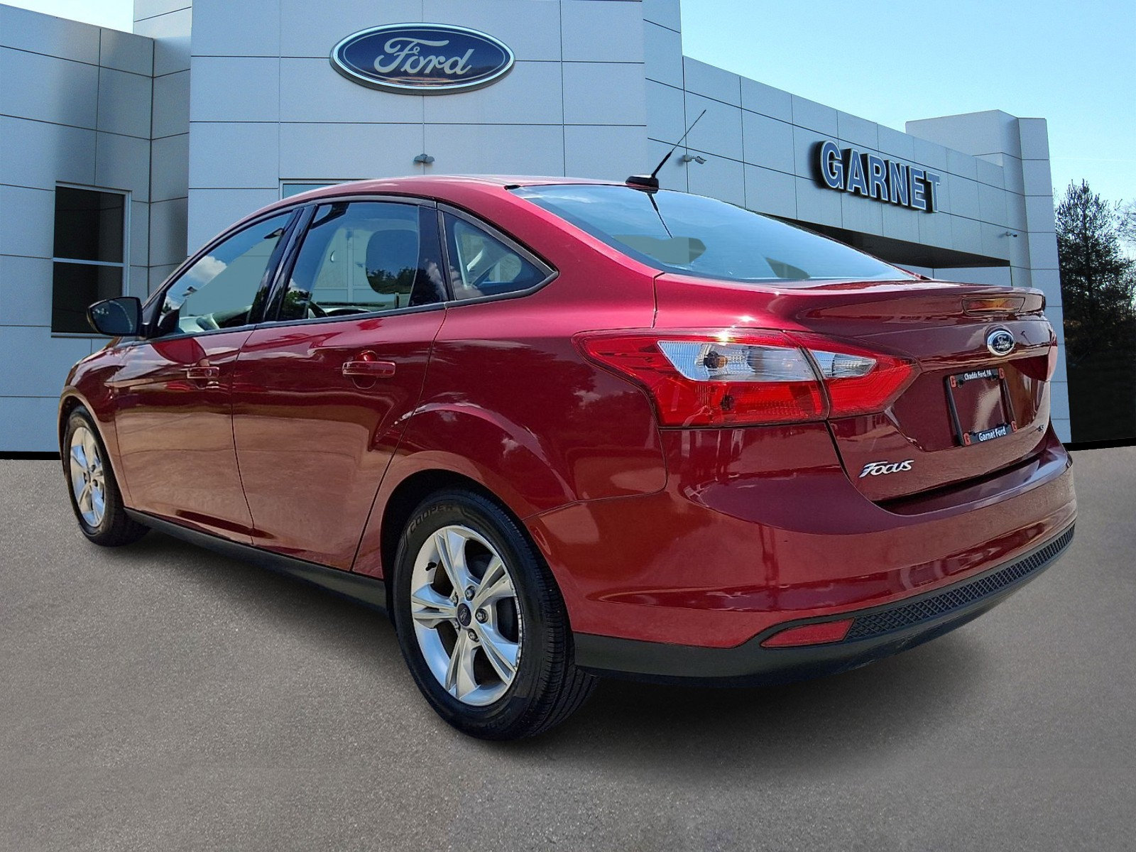 Used 2013 Ford Focus SE w/ SE Winter Pkg FWD image 5
