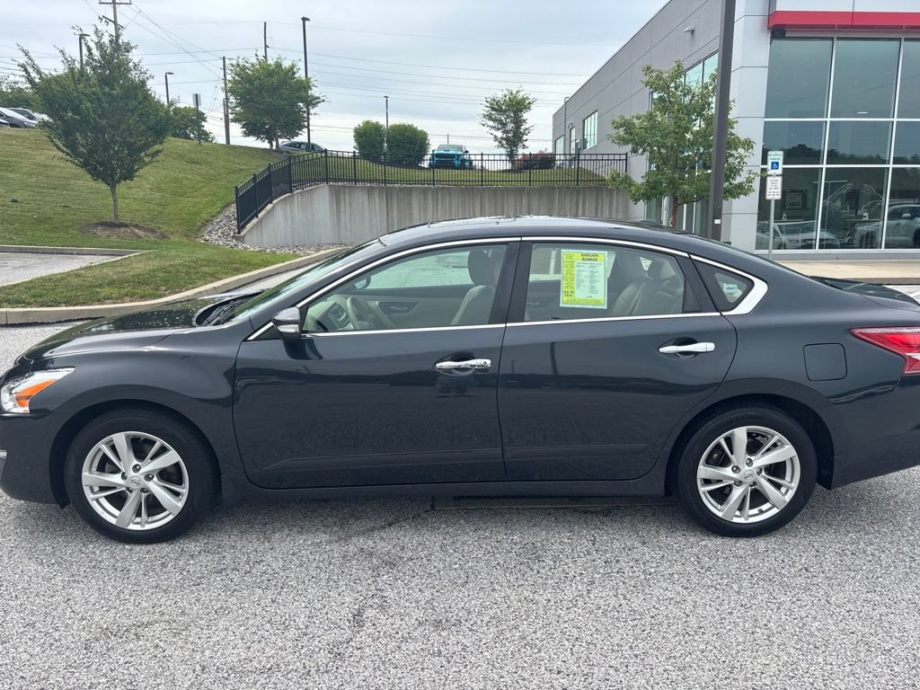 Used 2013 Nissan Altima 2.5 SL w/ 2.5 Moonroof Pkg FWD image 5