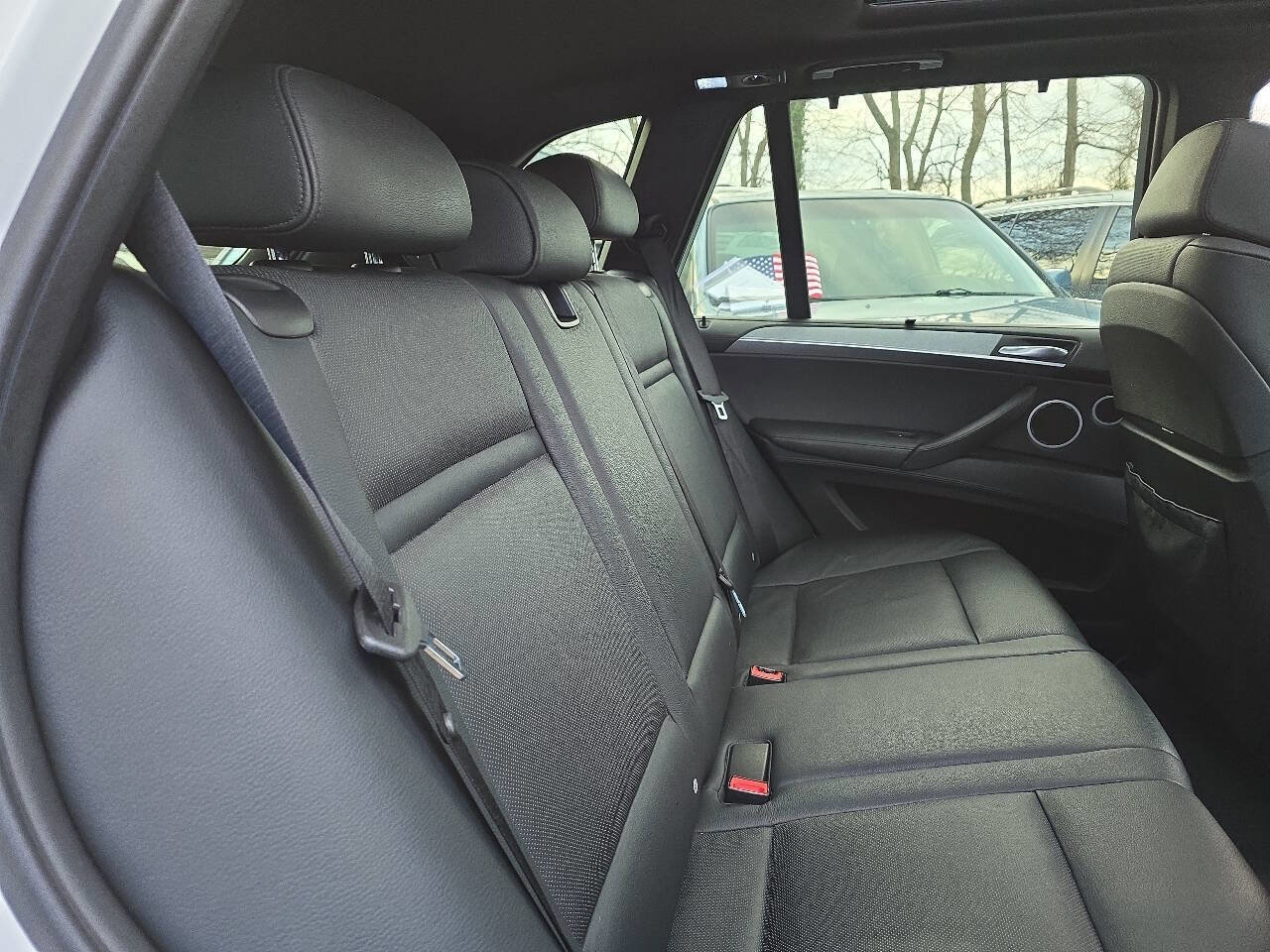 Used 2011 BMW X5 M image 22