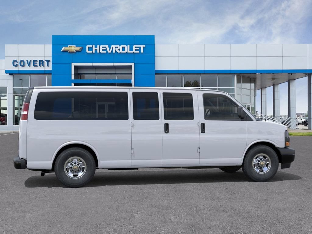 Used 2026 Chevrolet Express 3500 LS RWD image 5