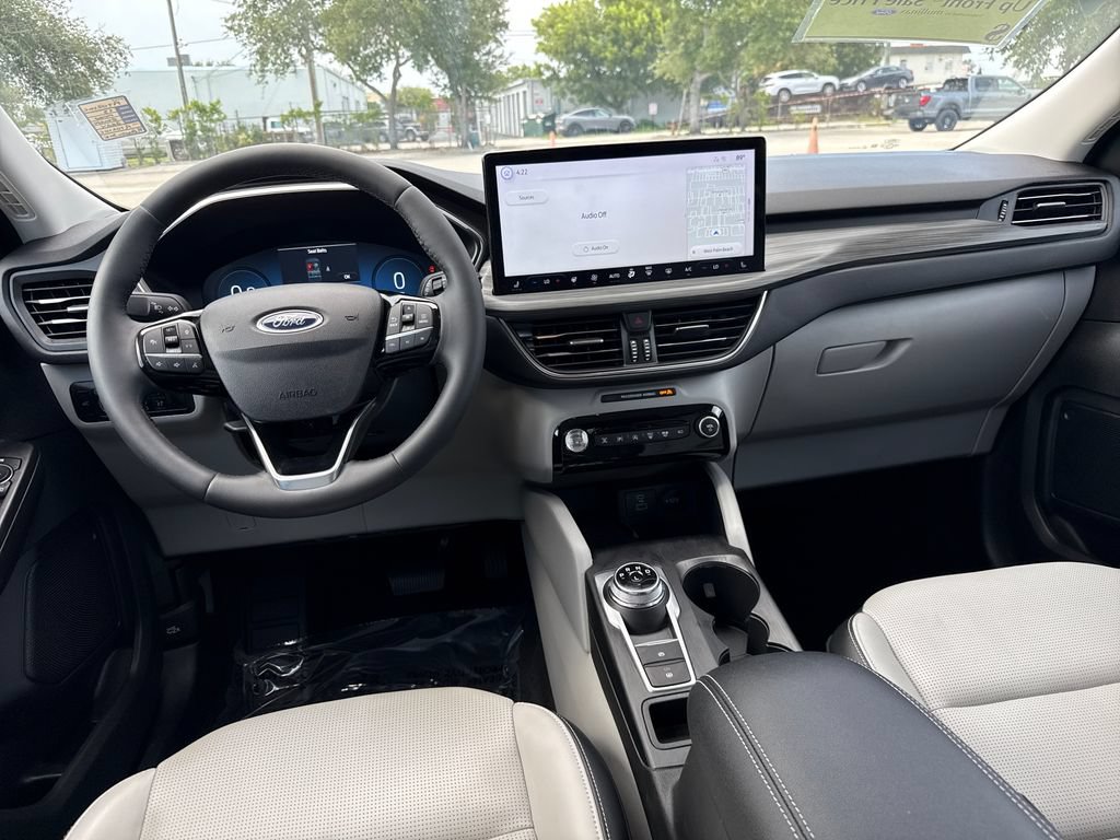 Used 2023 Ford Escape Platinum AWD/4WD image 6