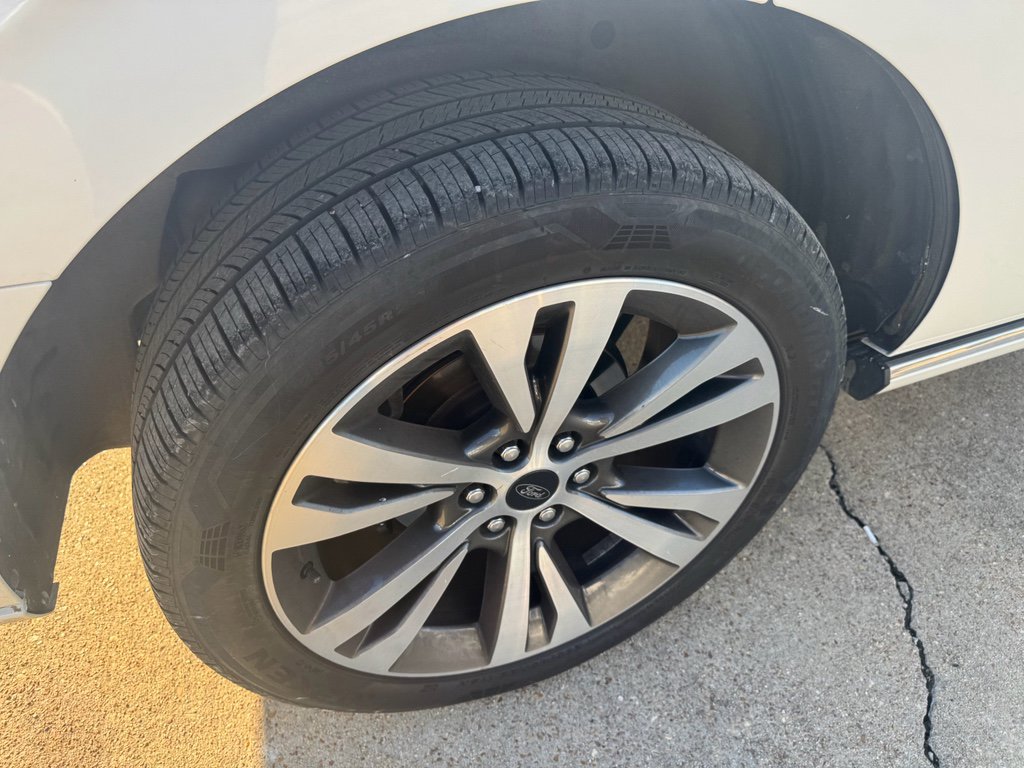 Used 2021 Ford Expedition Platinum image 11