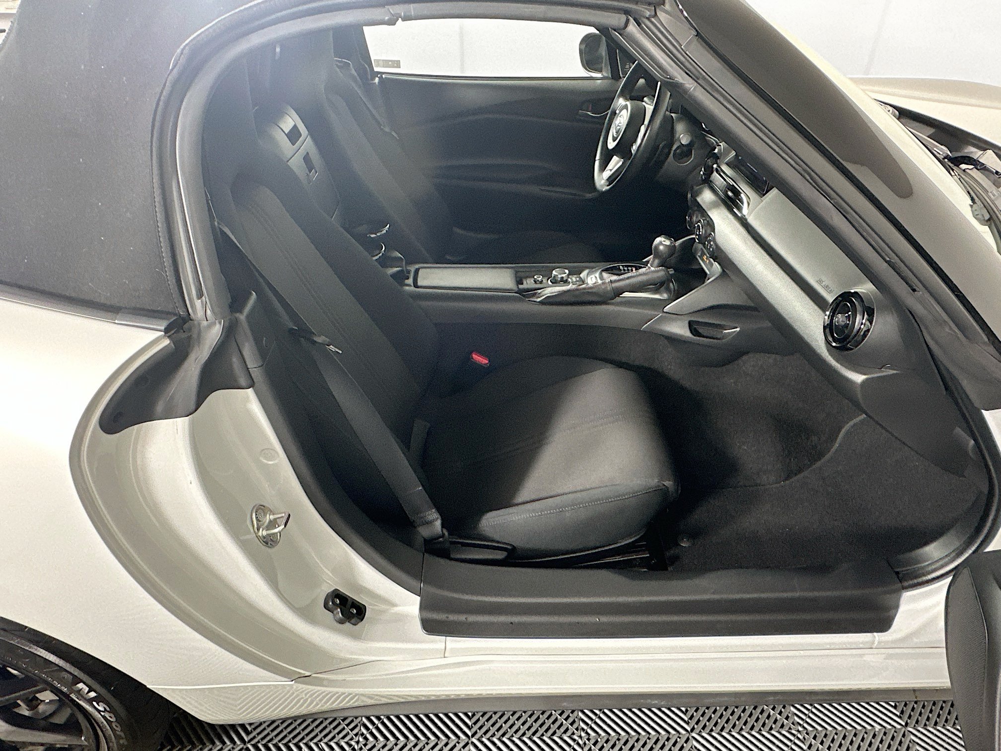 Used 2019 MAZDA MX-5 Miata Sport w/ I-ACTIVSENSE Sport Package RWD image 26