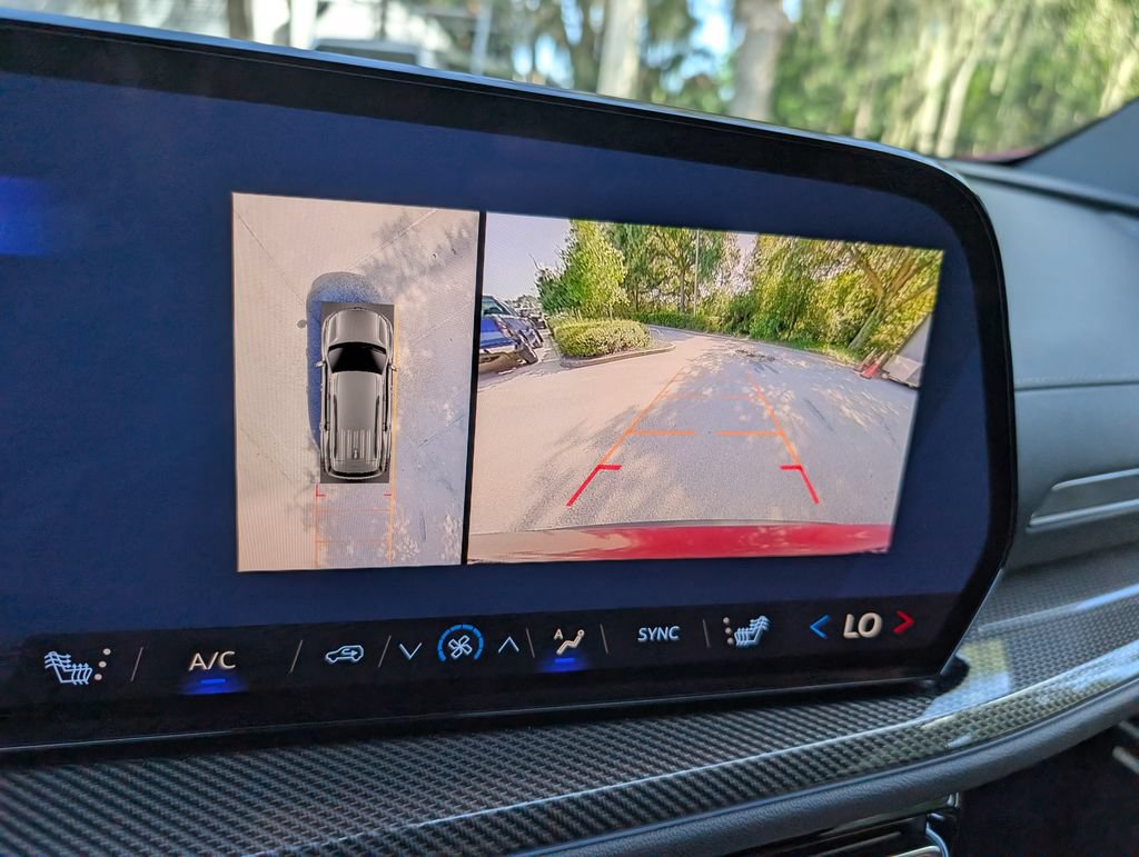 New 2027 Chevrolet Traverse Z71 w/ Enhanced Driving Package AWD/4WD image 32