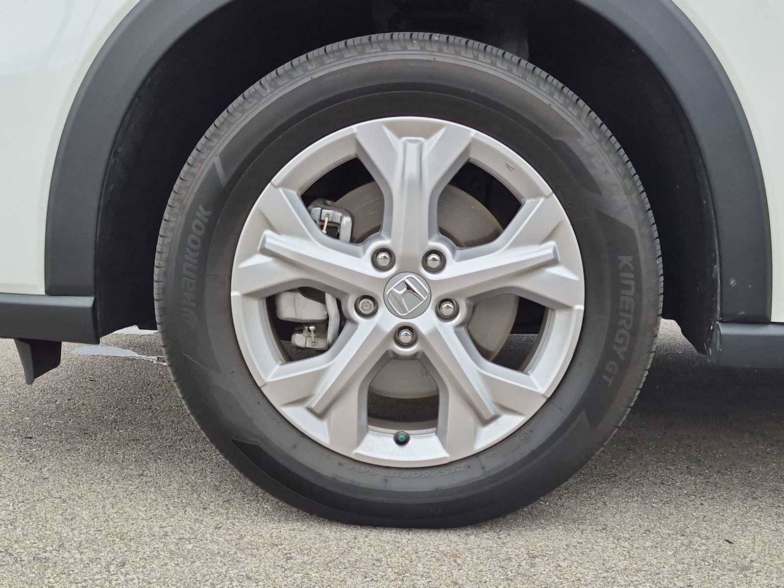 Certified 2025 Honda HR-V LX image 14