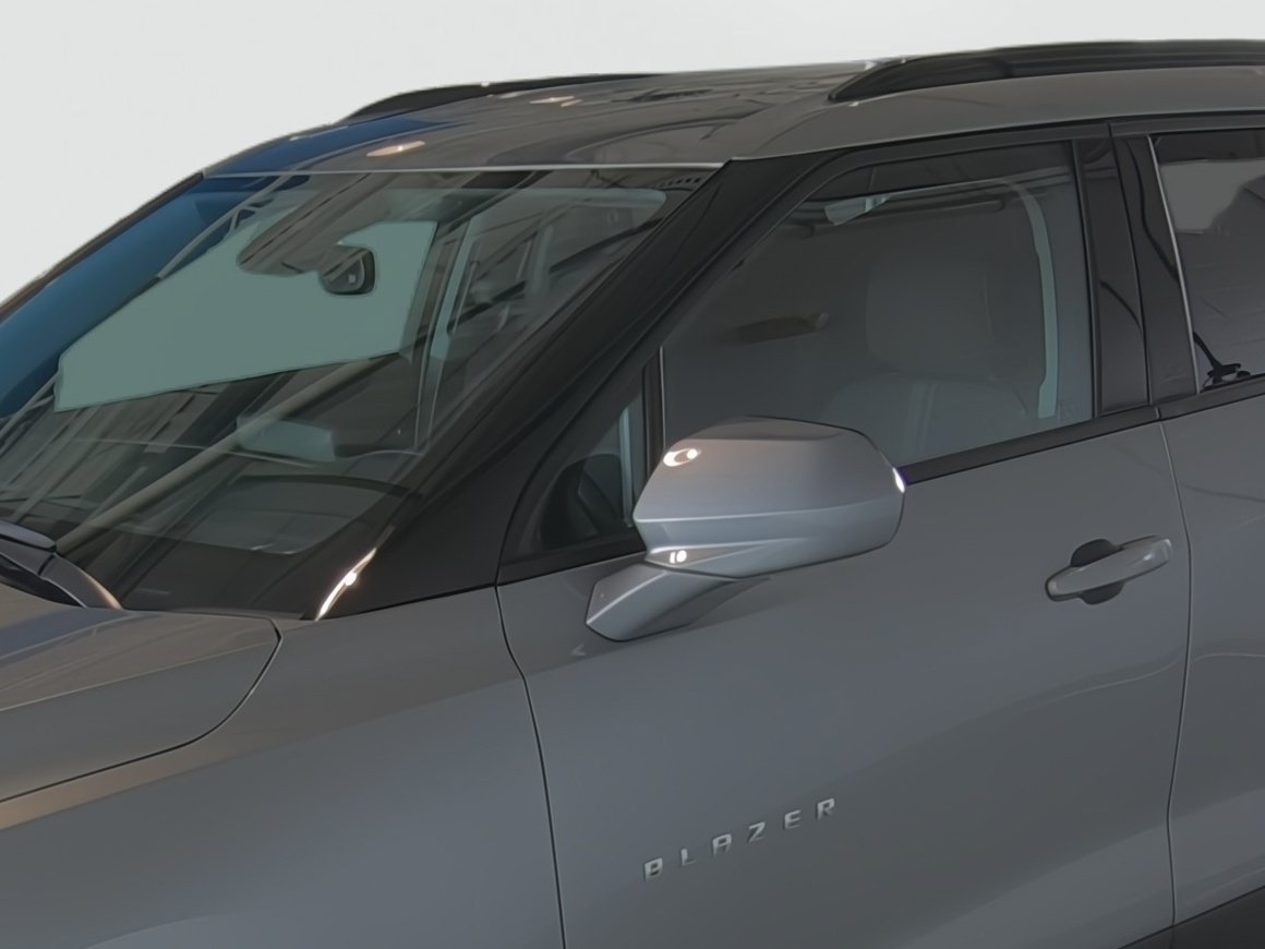 Used 2025 Chevrolet Blazer LT w/ Convenience Package FWD image 8