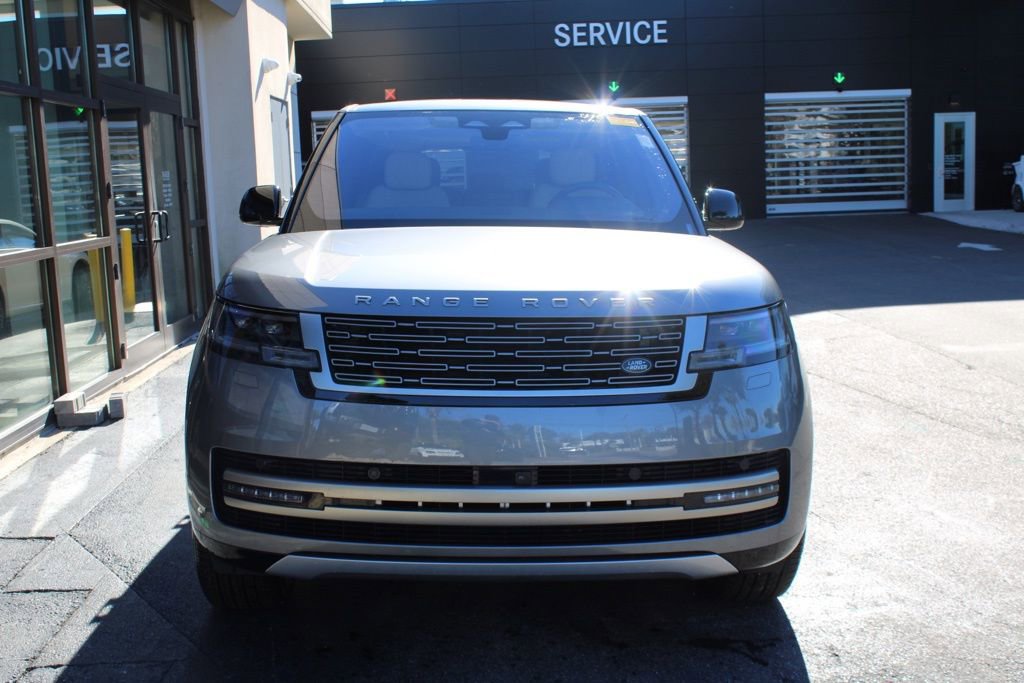 Certified 2023 Land Rover Range Rover SE AWD/4WD image 3